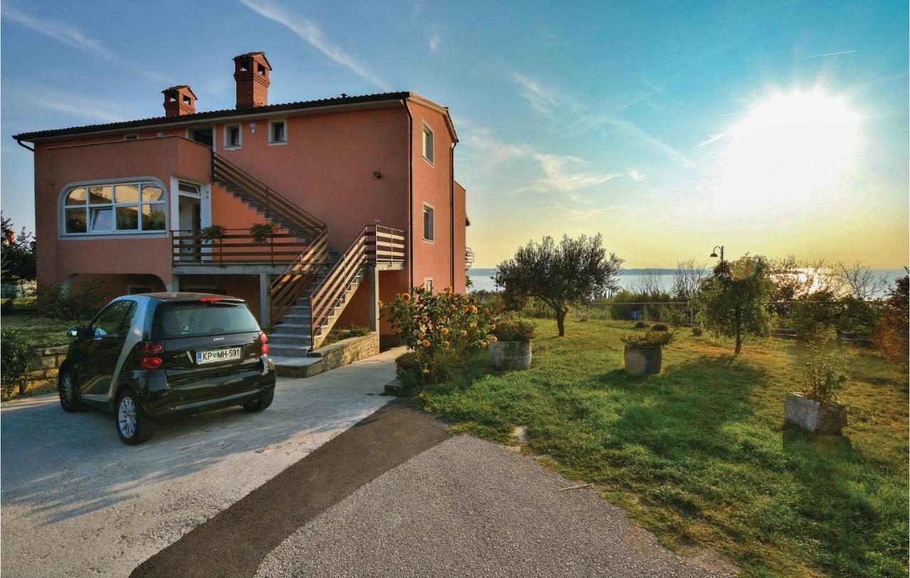 2 Bedroom Amazing Apartment In Portorož Exterior foto
