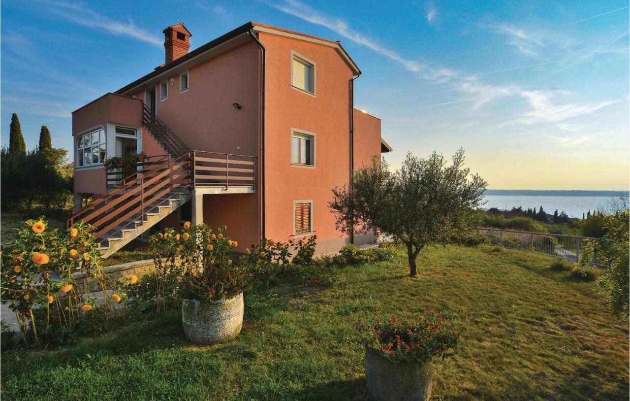 2 Bedroom Amazing Apartment In Portorož Exterior foto