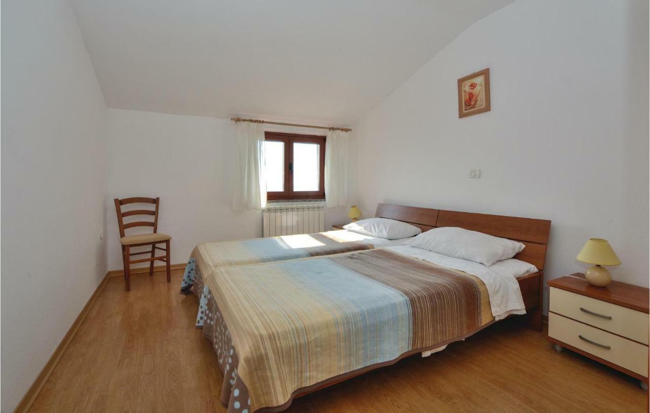 2 Bedroom Amazing Apartment In Portorož Exterior foto